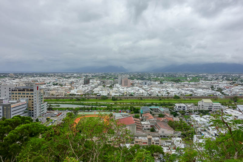 Taiwan-Taitung-Beach-Xiaoyeliu - The poor people side of town. Turns out the hill is right in the middle of the city geographically speaking. How do you actually speak geographical? I
