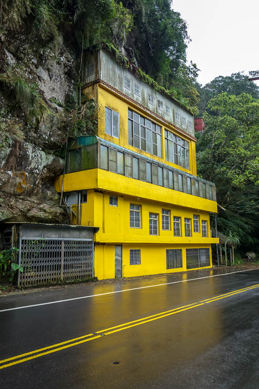 Taiwan-Shiding-Hiking-Huangdidian - Whilst walking along the road in the rain, people slowed down to laugh at me. I laughed at houses built on the side of a cliff. We were all having a g
