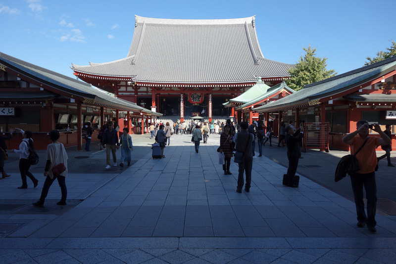 Japan-Tokyo-Walk-Ueno-Shrine - Last photo of a temple for this trip.